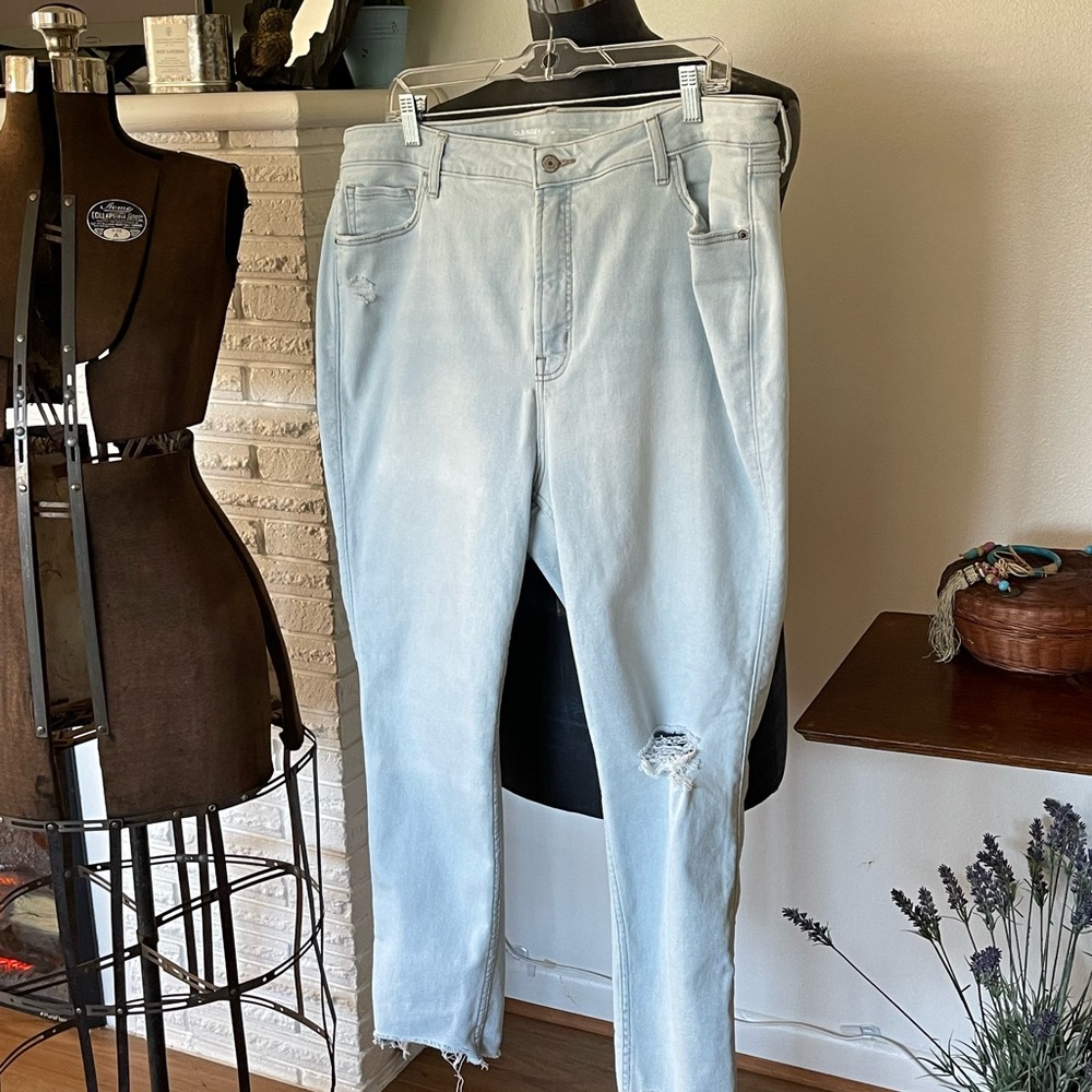 Old Navy Rockstar Super Skinny Jeans size 18